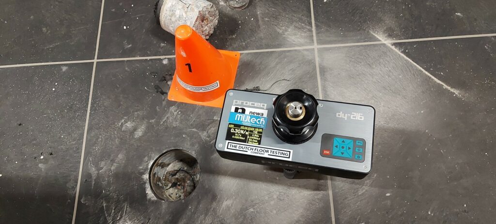 Hechtsterkte meting industrie vloer The Dutch Floor Testing Company